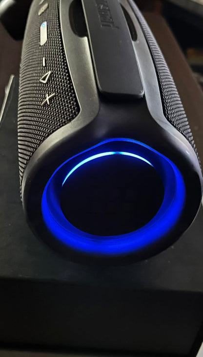 Tronsmart Mirtune S100 - 50 Watt - 20 heures d'autonomie - Étanchéité IPX7 - Poignée rétractable- Poids du produit  1,36 kg - application pour un son qui vous ressemble