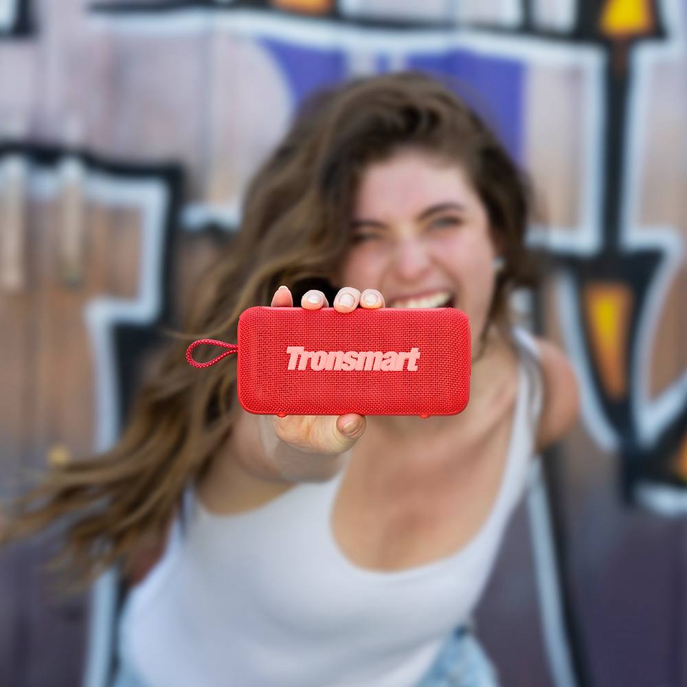 Tronsmart Trip 2 Enceinte portable d'extérieur 10 Watt- 20 heures d'autonomie- étanchéité IPX7-es appels mains libres via un microphone intégré