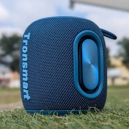 Tronsmart T8 mini  Enceinte d'extérieur portable - 16 Watt- Son équilibré à 360° - 20 heures d'autonomie de batterie -  microphone intégré - étanchéité IPX7 - couplage TWS -