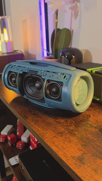 Tronsmart Mirtune S100 - 50 Watt - 20 heures d'autonomie - Étanchéité IPX7 - Poignée rétractable- Poids du produit  1,36 kg - application pour un son qui vous ressemble