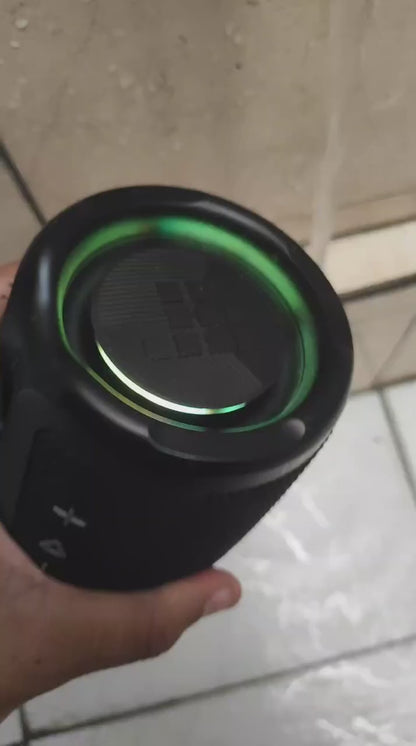 Tronsmart Mirtune S100 - 50 Watt - 20 heures d'autonomie - Étanchéité IPX7 - Poignée rétractable- Poids du produit  1,36 kg - application pour un son qui vous ressemble